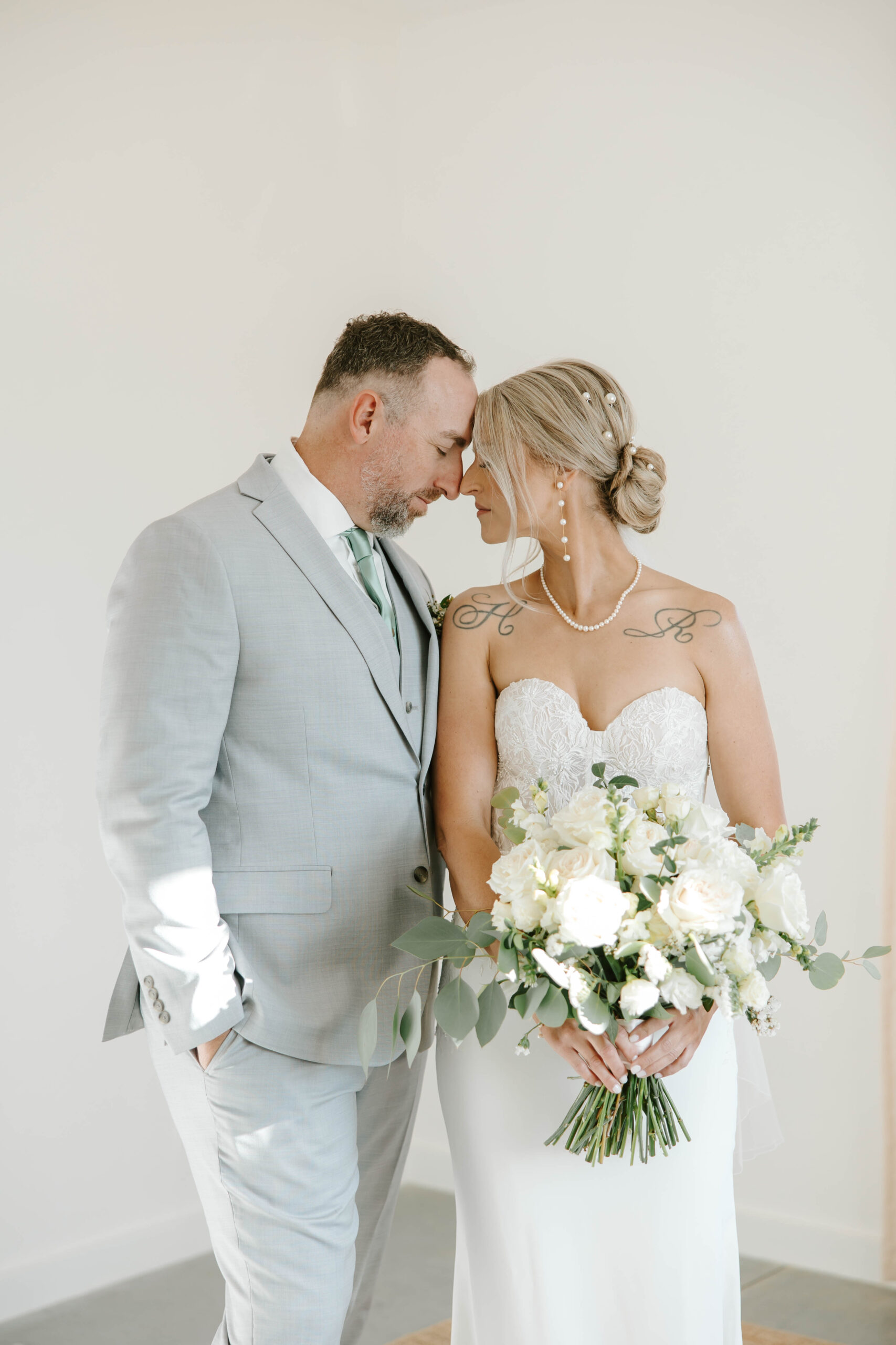 Read more about the article A Sweet and Intimate Wedding at Haven Flower Farm: Randi and Tarek